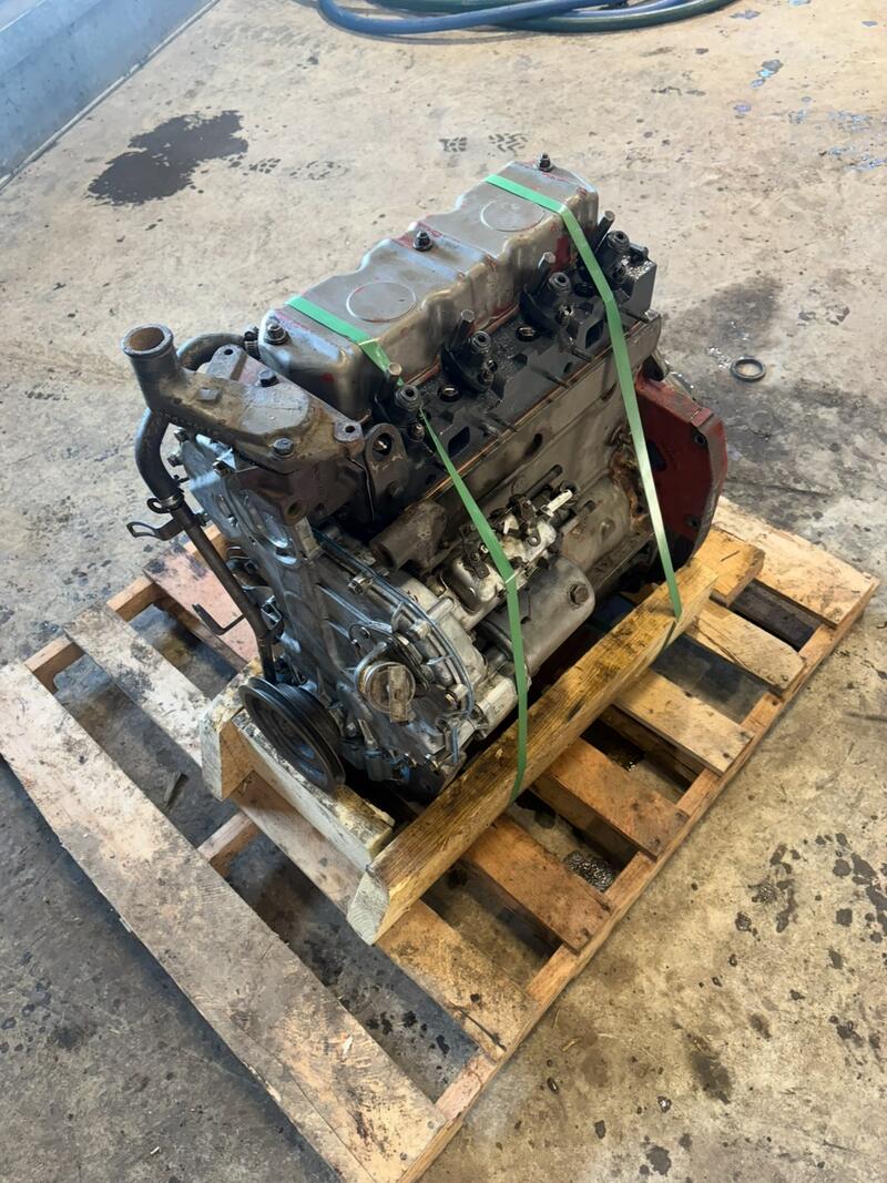 Diesel engine on a pallet in the shop